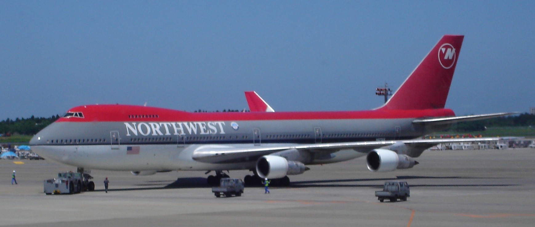 NW_747-200